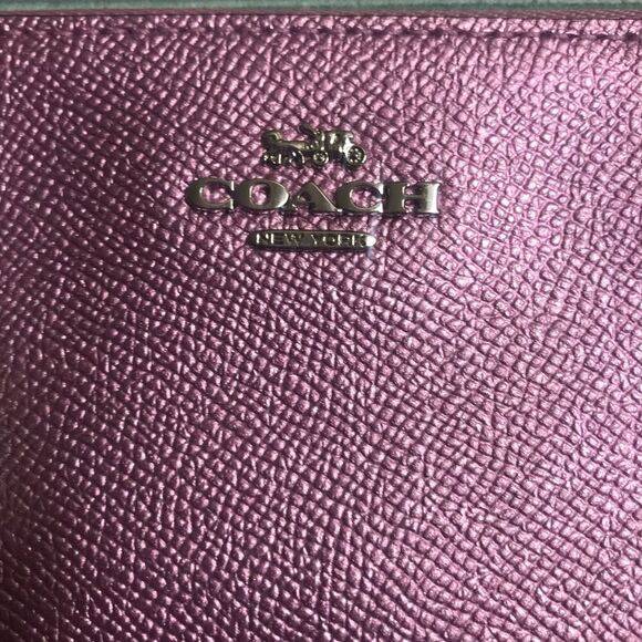 COACH Metallic Pink Textured Crossgrain Leather Corner Zip Wristlet - Picture 4 of 12